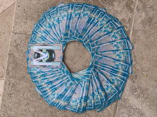 Load image into Gallery viewer, L'Oracle des Messages des Heures Miroirs en éventail, très bel oracle, fluide et intuitif